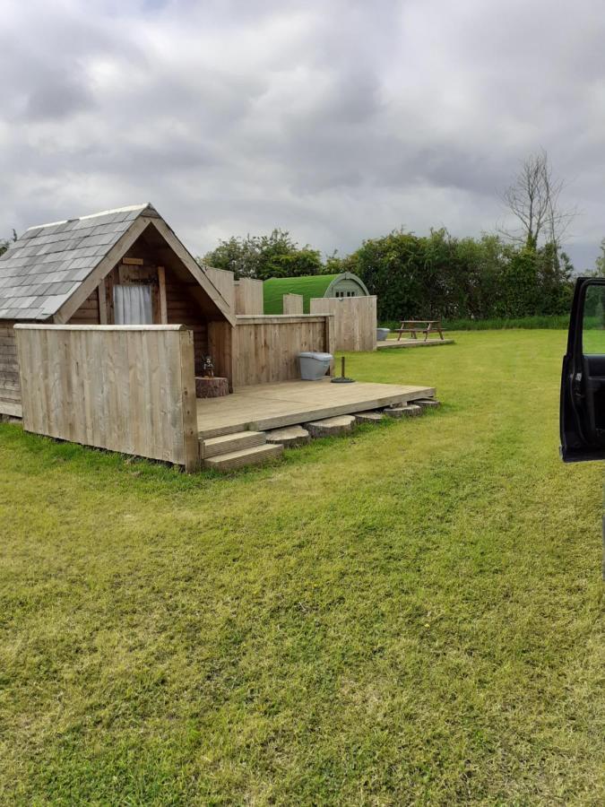 치펜햄 Glamping At The Retreat Wiltshire Is Rural Bliss 빌라 외부 사진